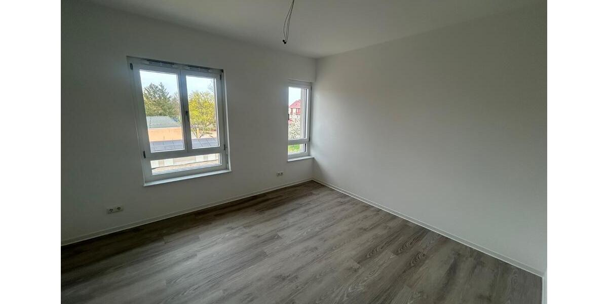 Dachgeschoßwohnung Beelitz - 3 Zimmer, 80 m&sup2;, 1.150&euro; | Angebot:26384471