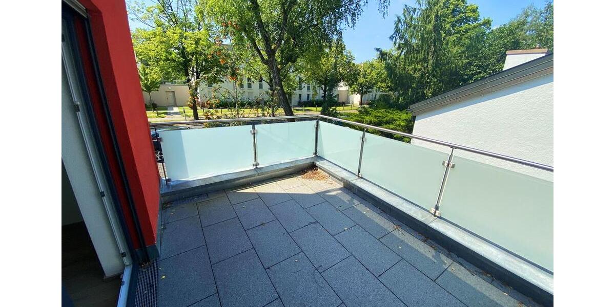 Etagenwohnung München Trudering - 3 Zimmer, 100 m&sup2;, 2.100&euro; | Angebot:26161334
