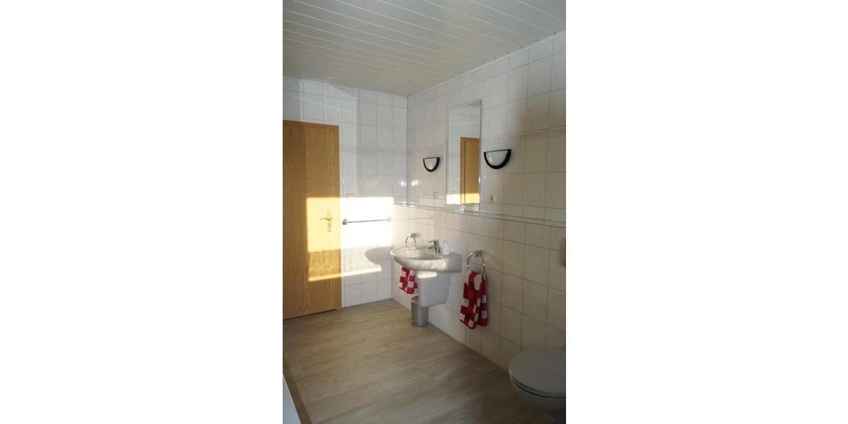 Wohnen auf Zeit Liebenau - 3.5 Zimmer, 100 m&sup2;, 35&euro; | Angebot:25804829