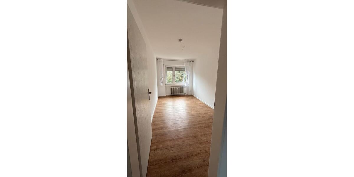 Etagenwohnung Meinerzhagen - 4 Zimmer, 98 m&sup2;, 960&euro; | Angebot:24689639