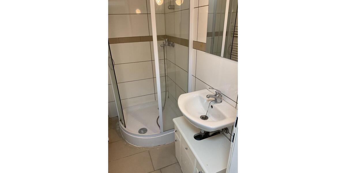 Dachgeschoßwohnung Aachen Aachen-Mitte - 3 Zimmer, 12 m&sup2;, 500&euro; | Angebot:26449037
