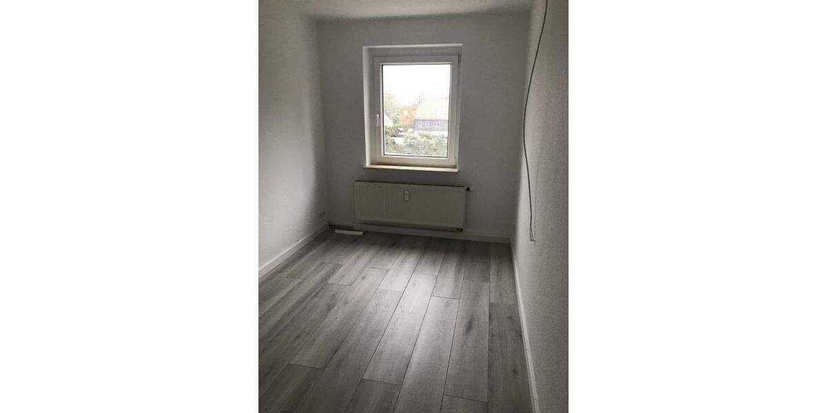 Etagenwohnung Glauchau Reinholdshain - 5 Zimmer, 105 m&sup2;, 640&euro; | Angebot:26834331