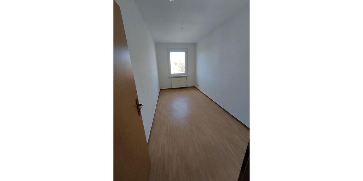 Etagenwohnung Stendal - 4 Zimmer, 70 m&sup2;, 465&euro; | Angebot:23710216