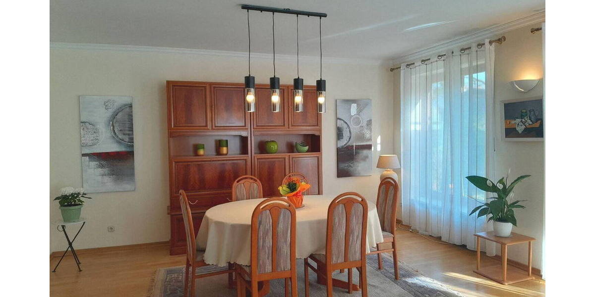 Etagenwohnung Zorneding - 2 Zimmer, 90 m&sup2;, 1.450&euro; | Angebot:26190428