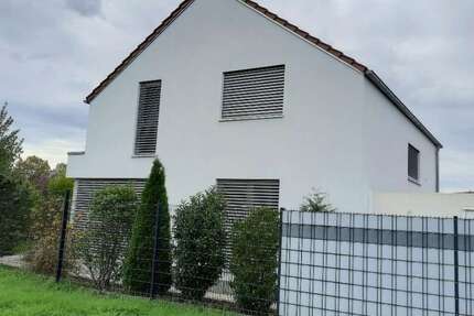 Haus zum Mieten in Ludwigshafen am Rhein 2.300 € 178 m² 5 zimmer
