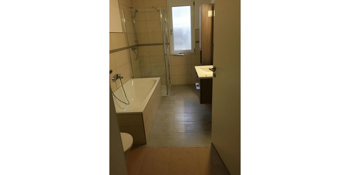 Helle moderne barrierefreie 3 Zimmer EG Wohnung (96 m²) 3 zimmer