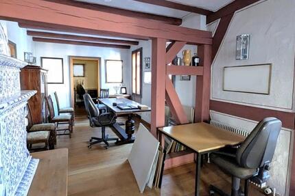 EXKLUSIVES WOHNEN UND ARBEITEN IM ÄLTESTEN FACHWERKHAUS ASCHAFFENBURGS! zimmer