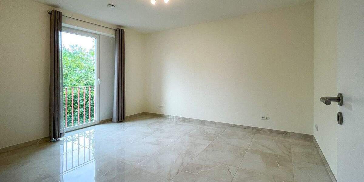 Etagenwohnung Berlin Lichterfelde - 5 Zimmer, 135 m&sup2;, 2.977&euro; | Angebot:24972209