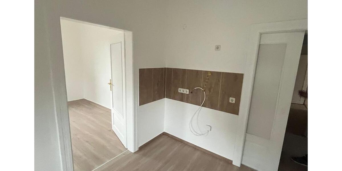 Dachgeschoßwohnung Gersdorf - 5 Zimmer, 130 m&sup2;, 900&euro; | Angebot:25717822