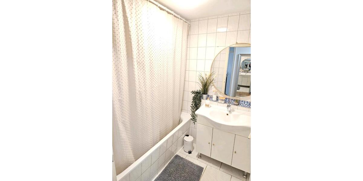 Etagenwohnung Köln Kalk - 3 Zimmer, 70 m&sup2;, 2.000&euro; | Angebot:26498573