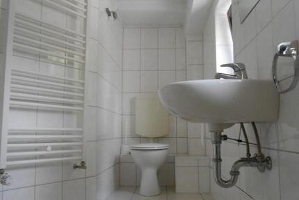 Kleines teilmöbliertes Apartment 1 zimmer