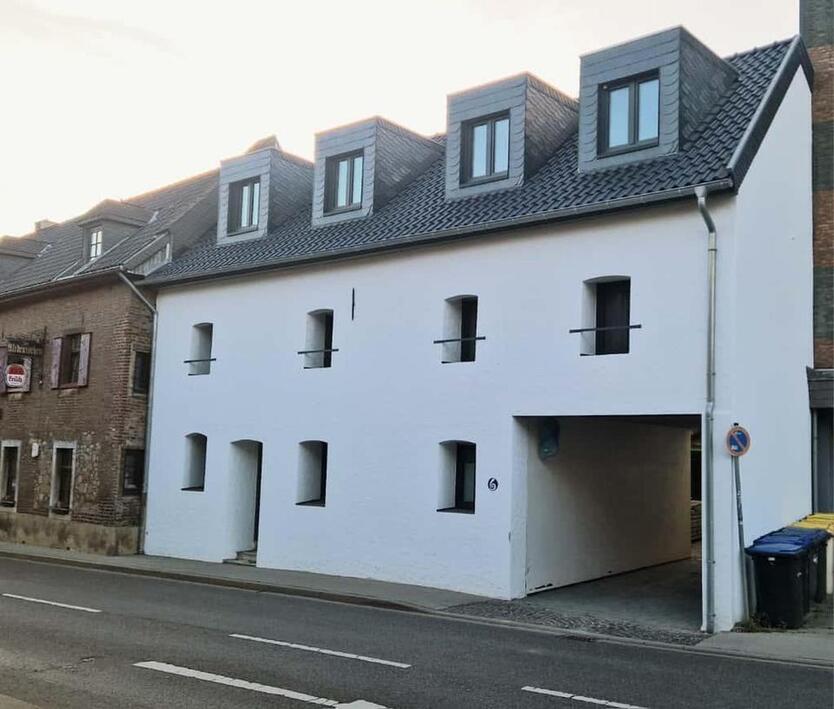 Barrierefreie Dachgeschosswohnung mit modernem Wohnkomfort und historischem Charme zimmer