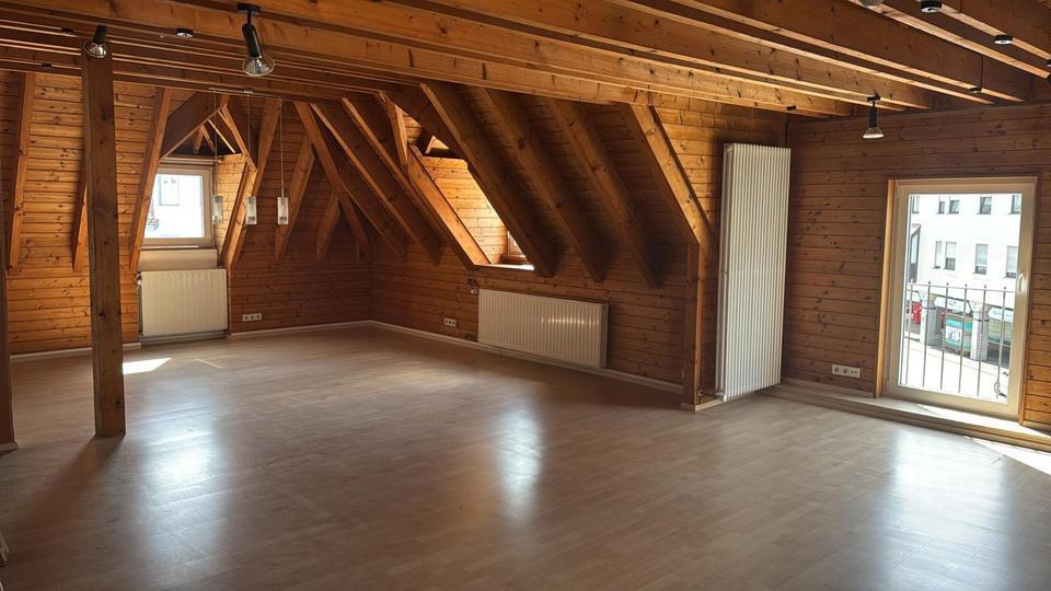Große Maisonetten-Wohnung zu Vermieten in HdH Stadtmitte