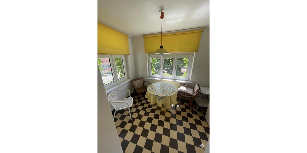 Hochparterre Dessau-Roßlau Brambach - 1 Zimmer, 63 m&sup2;, 335&euro; | Angebot:26049080