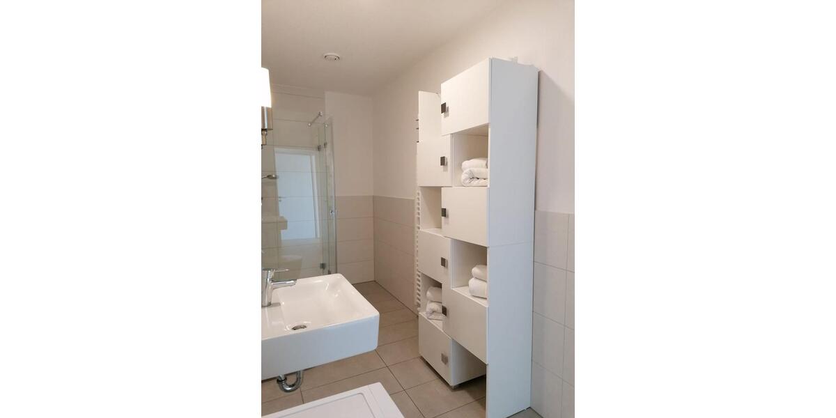 Etagenwohnung Landau an der Isar - 2.5 Zimmer, 80 m&sup2;, 1.690&euro; | Angebot:18918736