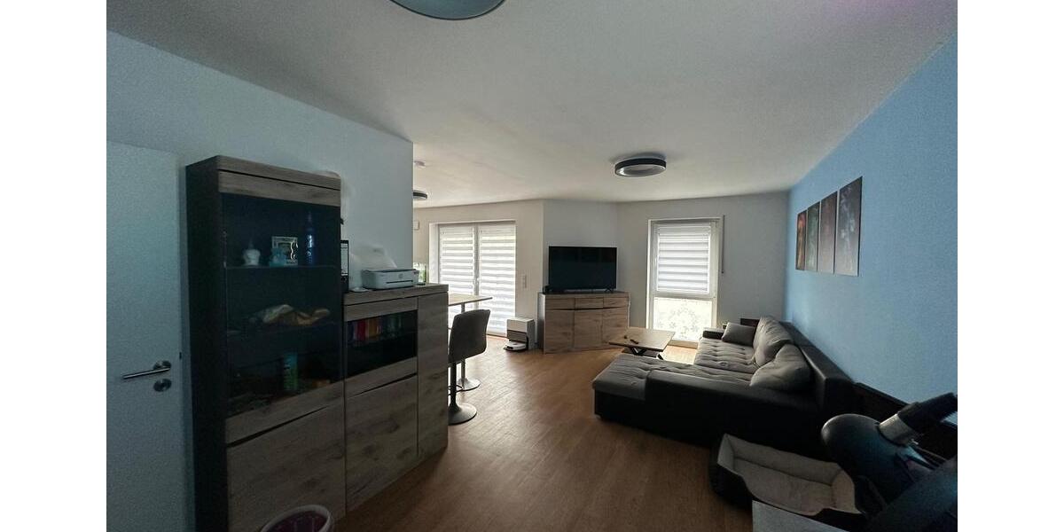 Komfort und niedrige Nebenkosten: Fußbodenheizung, Walkin-Bad, LAN, Sat, Lüftung, EEK A, Balkon 2 zimmer