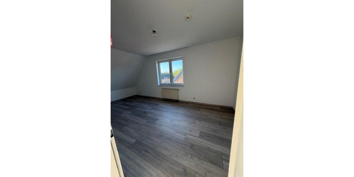 Etagenwohnung Köln Rodenkirchen - 2 Zimmer, 68 m&sup2;, 710&euro; | Angebot:23845781