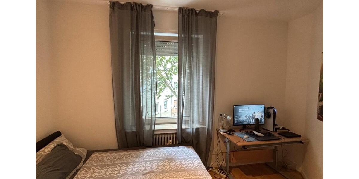 WG-Zimmer zu vermieten. 3 Zimmer Wohnung + Küche und Bad. 3 zimmer