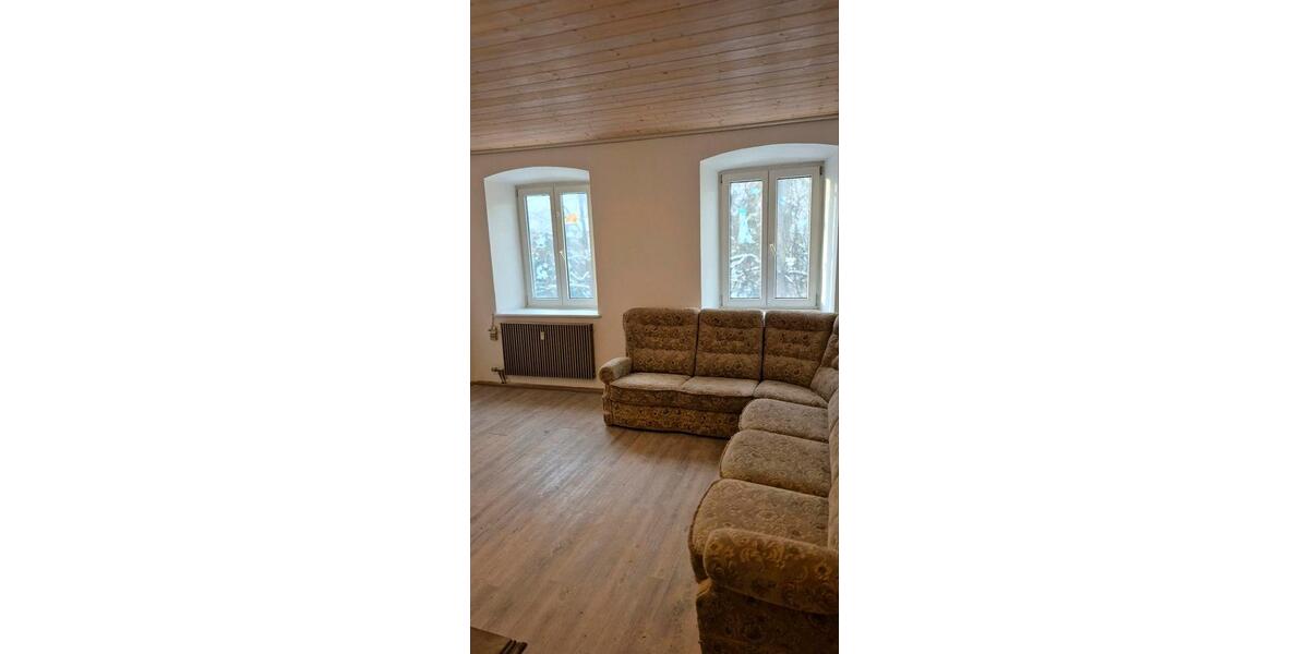 Etagenwohnung Arnstorf - 4 Zimmer, 100 m&sup2;, 1.100&euro; | Angebot:24480617
