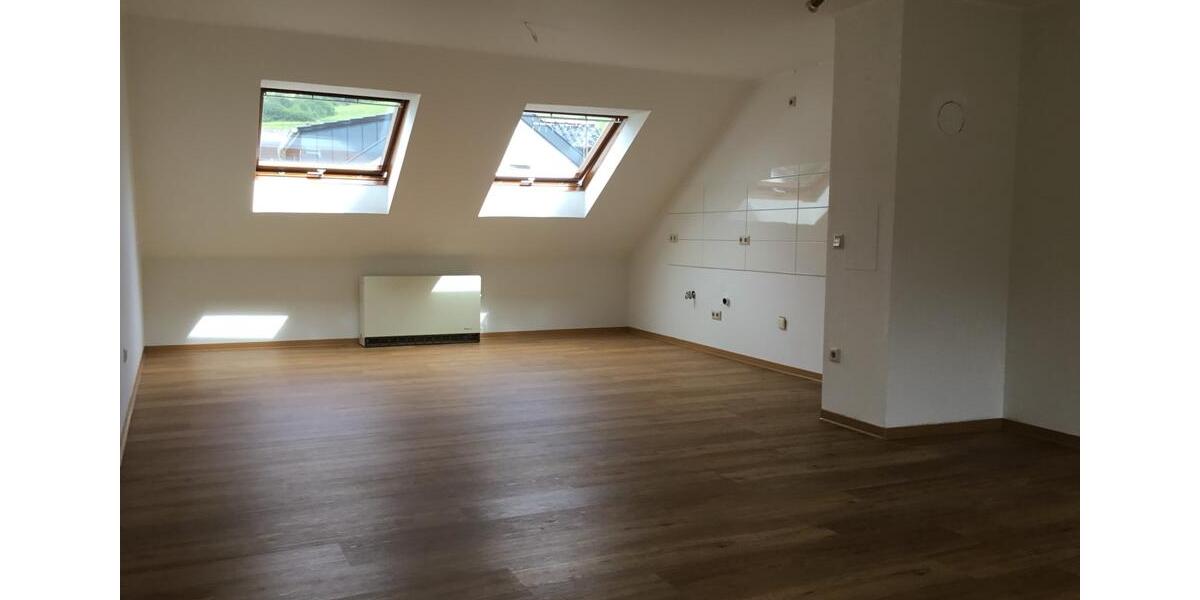 Dachgeschoßwohnung Trier Feyen-Weismark - 2 Zimmer, 65 m&sup2;, 500&euro; | Angebot:26698649