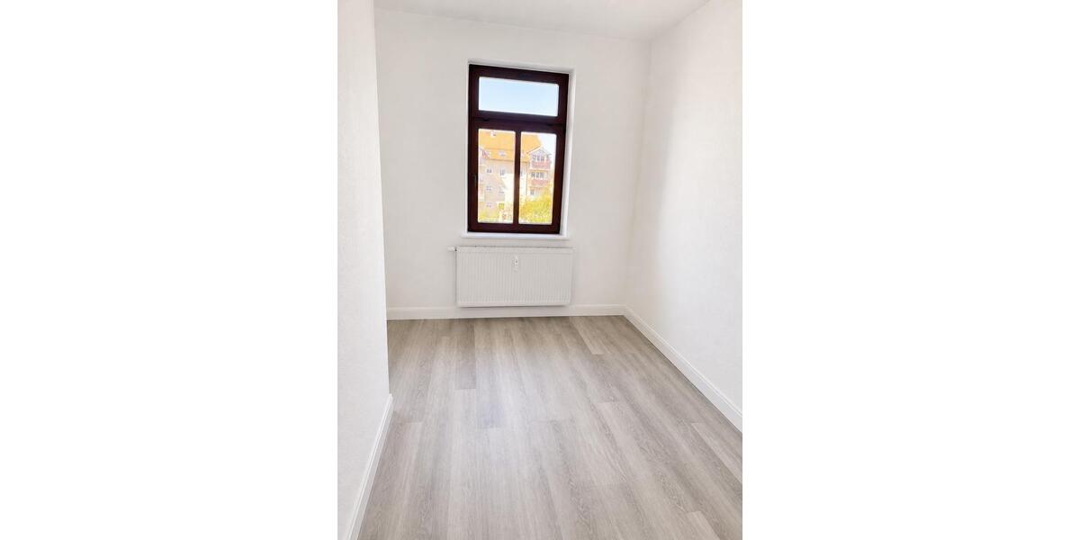Wohnen auf Zeit Meerane - 5 Zimmer, 112 m&sup2;, 350&euro; | Angebot:26461796