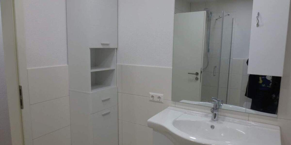 Neu renoviert und sofort bezugsbereit: Helle 3 Zimmer-Wohnung mit Balkon 3 zimmer