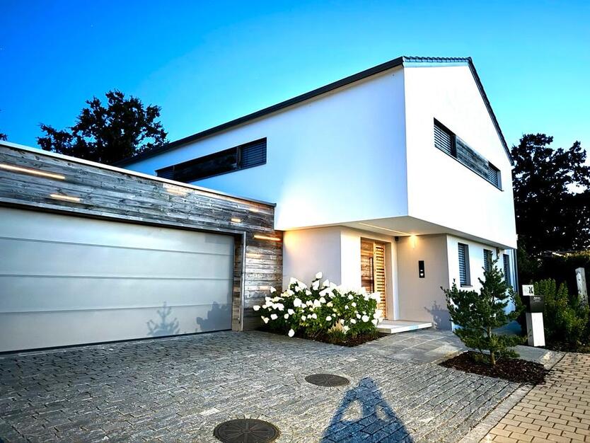 Modernes EFH in Ortsrandlage zu vermieten