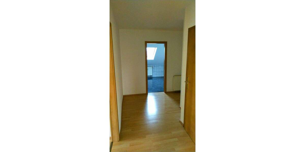 Etagenwohnung Heidenau - 3 Zimmer, 66 m&sup2;, 490&euro; | Angebot:23971851