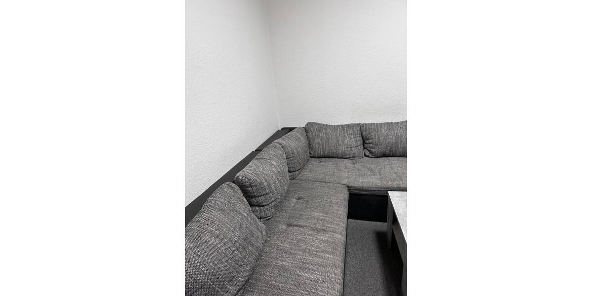 Nachmieter ab 01.01.2026 mit Möbel Verhandlungsbereit 4 zimmer