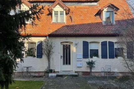 4 Zimmer Altbau Wohnung ca. 95qm zimmer