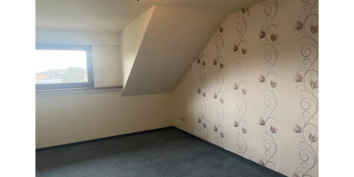 Dachgeschoßwohnung Pulheim - 2 Zimmer, 80 m&sup2;, 1.000&euro; | Angebot:24552234