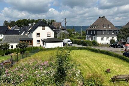 Haus Lennestadt - 9 Zimmer, 180 m&sup2;, 1.400&euro; | Angebot:25230050