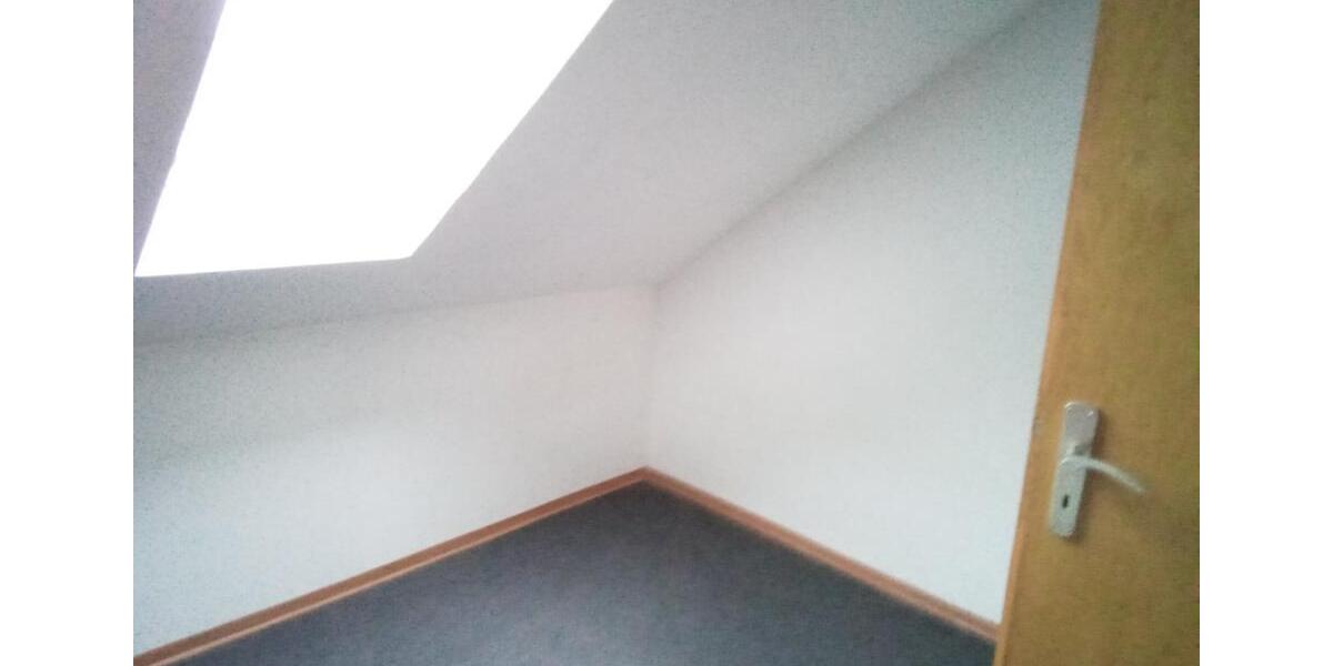 Dachgeschoßwohnung Kasendorf - 3 Zimmer, 66 m&sup2;, 650&euro; | Angebot:24637767