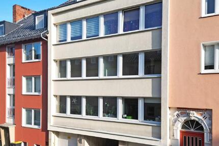 Kassel-Mitte: Freie, geräumige 3,5-Zimmer-Wohnung im 1. Obergeschoss 3 zimmer