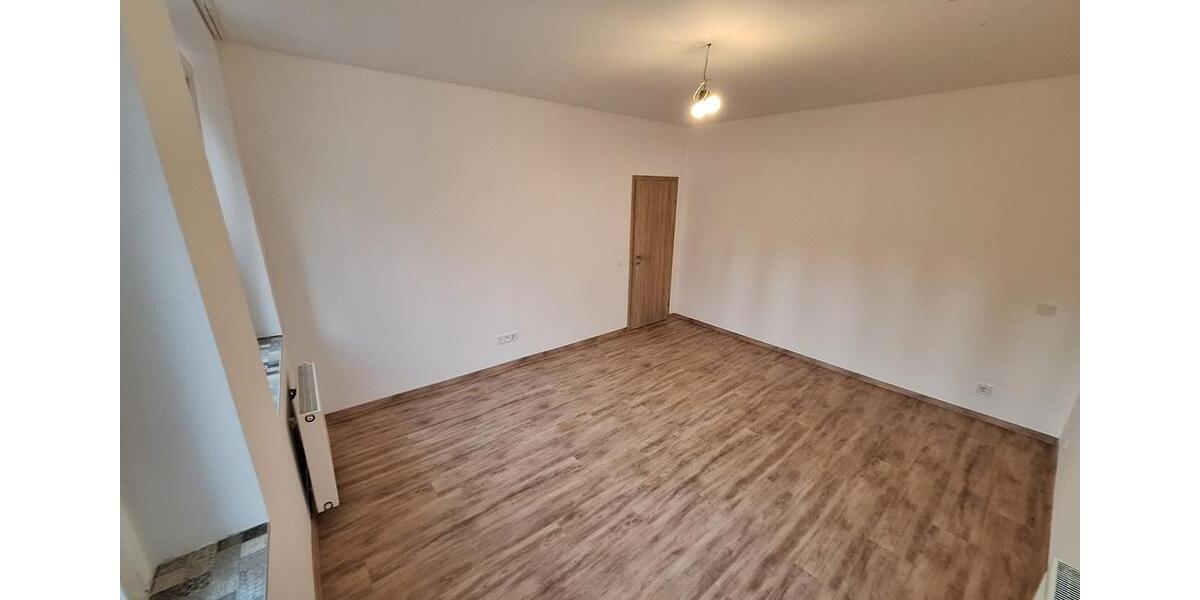 Etagenwohnung Burgstädt - 2.5 Zimmer, 55 m&sup2;, 550&euro; | Angebot:26648962