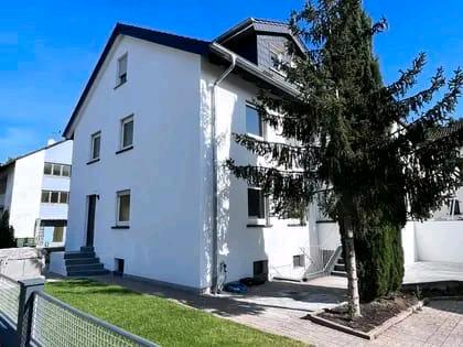 Ab 1.4.26: Helle, sanierte 3-Zi-Whng mit Wintergarten, Garage 3 zimmer