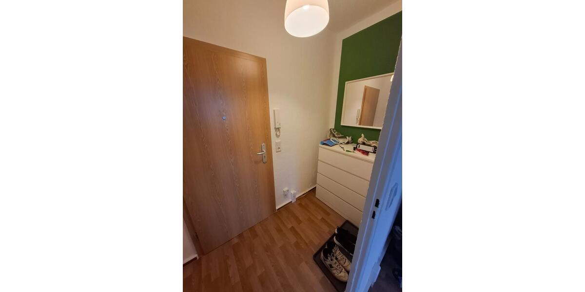 Etagenwohnung Neustrelitz - 1 Zimmer, 26 m&sup2;, 160&euro; | Angebot:25254419