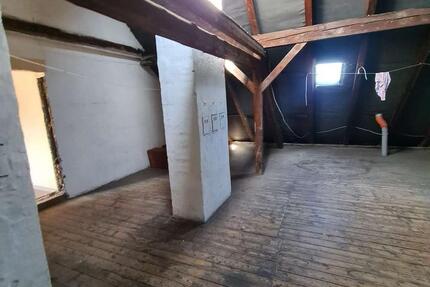 Großer Dachboden ca. 170 QM in Badenstedt als Lagermöglichkeit zu vermieten! Als ganzes oder geteilt zimmer