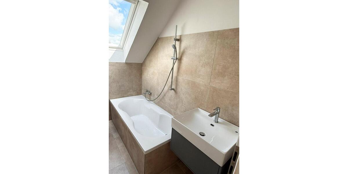Dachgeschoßwohnung Wickede (Ruhr) - 3 Zimmer, 55 m&sup2;, 695&euro; | Angebot:26534182