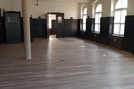 Wohnen auf Zeit Hohenstein-Ernstthal Ernstthal - 1 Zimmer, 85 m&sup2;, 50&euro; | Angebot:26655278