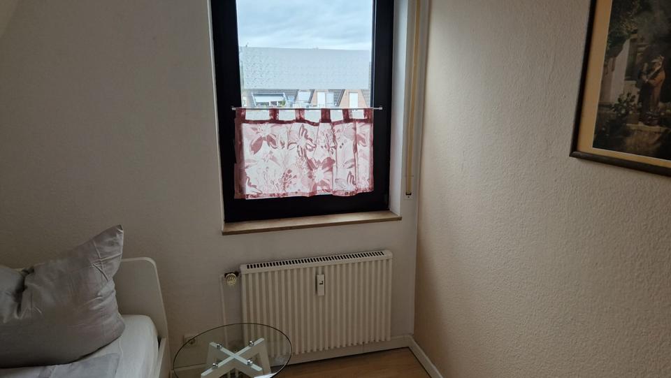 Wohnen auf Zeit Mönchengladbach West - 2 Zimmer, 65 m&sup2;, 100&euro; | Angebot:25370117