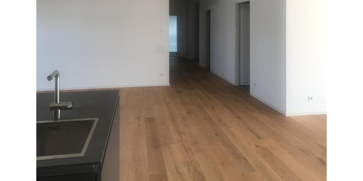 Dachgeschoßwohnung Biberach an der Riß - 3.5 Zimmer, 146 m&sup2;, 1.880&euro; | Angebot:26589353