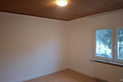 Schöne renovierte Wohnung 2 zimmer