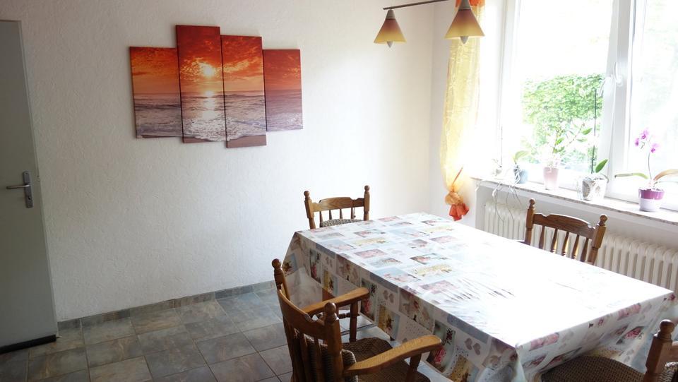 WG in 95qm Wohnung mit 21qm PrivatZimmer Nähe Stadtzentrum