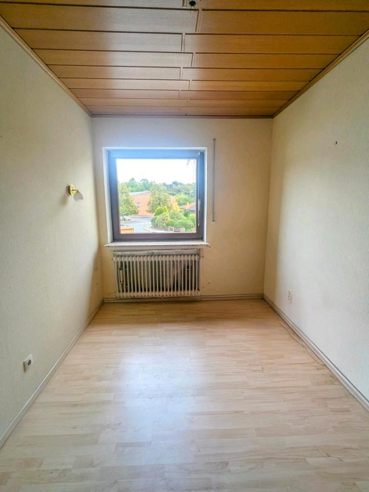 Reihenmittelhaus in zentraler, ruhiger Lage von Lehrte zimmer