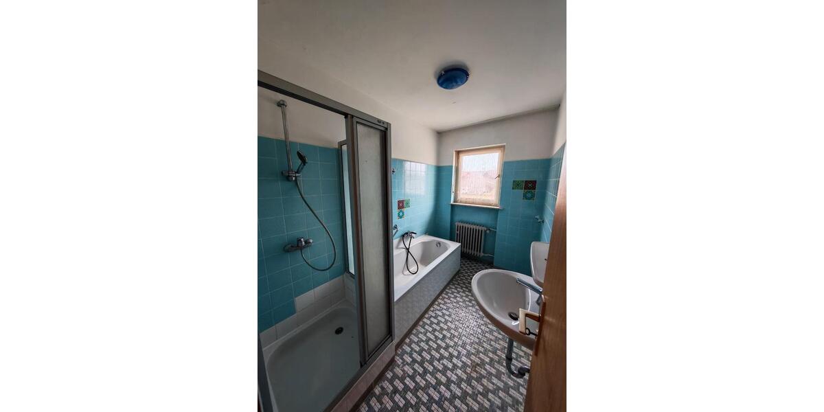Etagenwohnung Landau an der Isar - 4 Zimmer, 119 m&sup2;, 952&euro; | Angebot:26515764