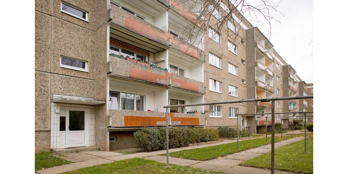 Etagenwohnung Neubrandenburg Datzeberg - 4 Zimmer, 76 m&sup2;, 263&euro; | Angebot:26618123