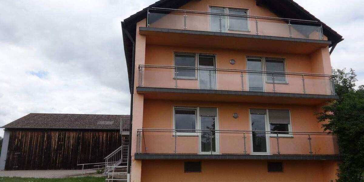 Mehrfamilienhaus, Wohnhaus Sulzbach-Rosenberg Unterschwaig - 8 Zimmer, 250 m&sup2;, 2.060&euro; | Angebot:25665485