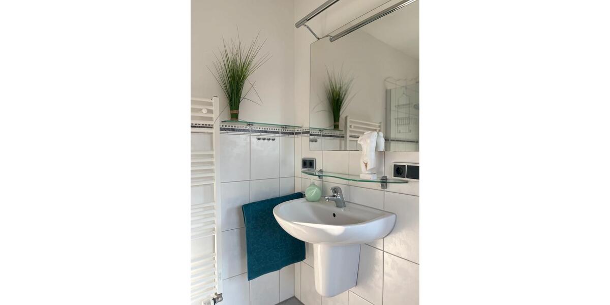 Dachgeschoßwohnung Obernburg am Main - 2 Zimmer, 65 m&sup2;, 1.350&euro; | Angebot:25181726