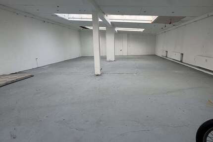 Halle in Iserlohn 660 € 220 m² zimmer